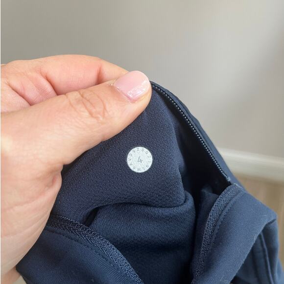 Lululemon Pace Rival Crop *Full-On Luxtreme 22"True Navy Size 4 - Picture 6 of 13